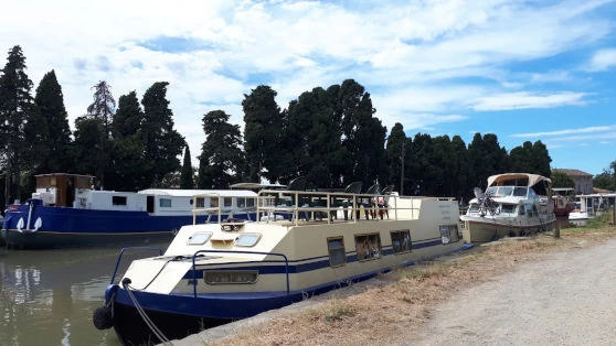 The Boat Bordeaux